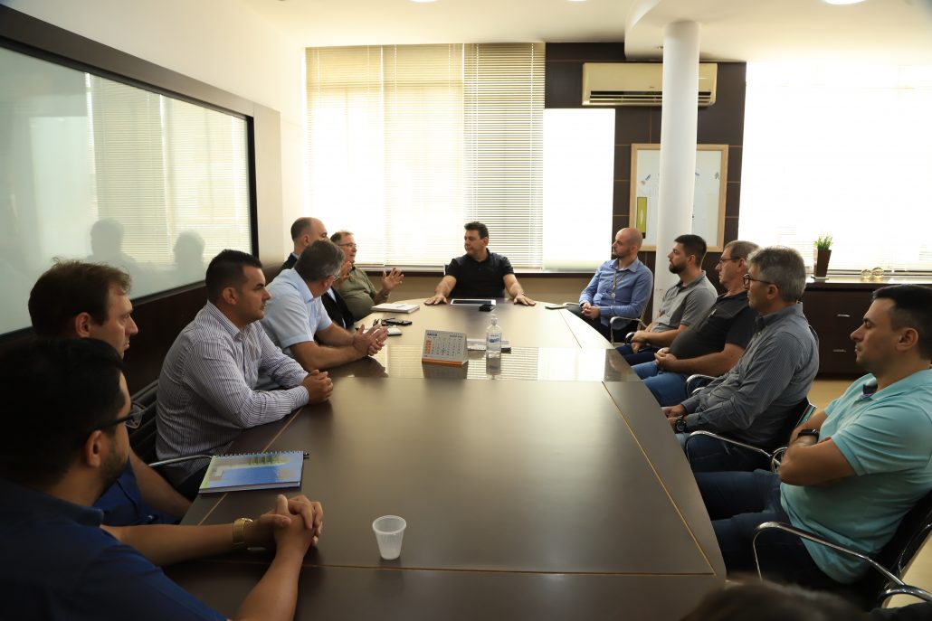 Prefeitura realiza reunião com equipe da Copel para debater fornecimento de energia elétrica