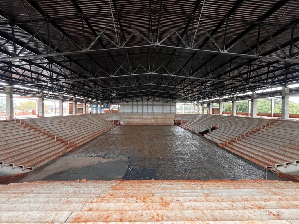 Construção da Arena Claudio Petrycoski está 75% concluída