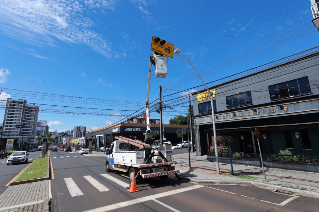 Depatran realiza intervenção na avenida Tupi para segurança dos pedestres