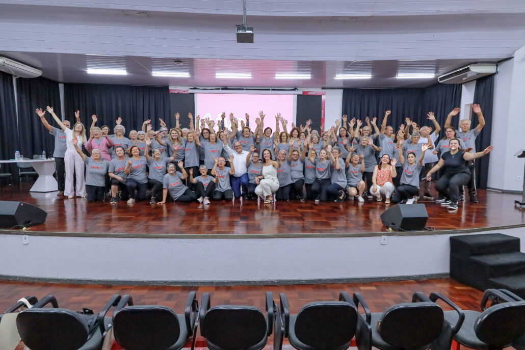 Prefeito Géri Dutra participa de aula inaugural da UNATI