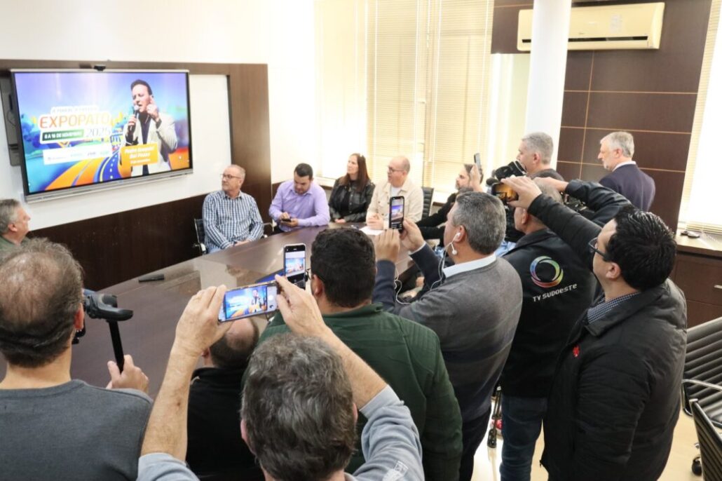 Prefeitura de Pato Branco e CCO anunciam shows da Expopato 2025
