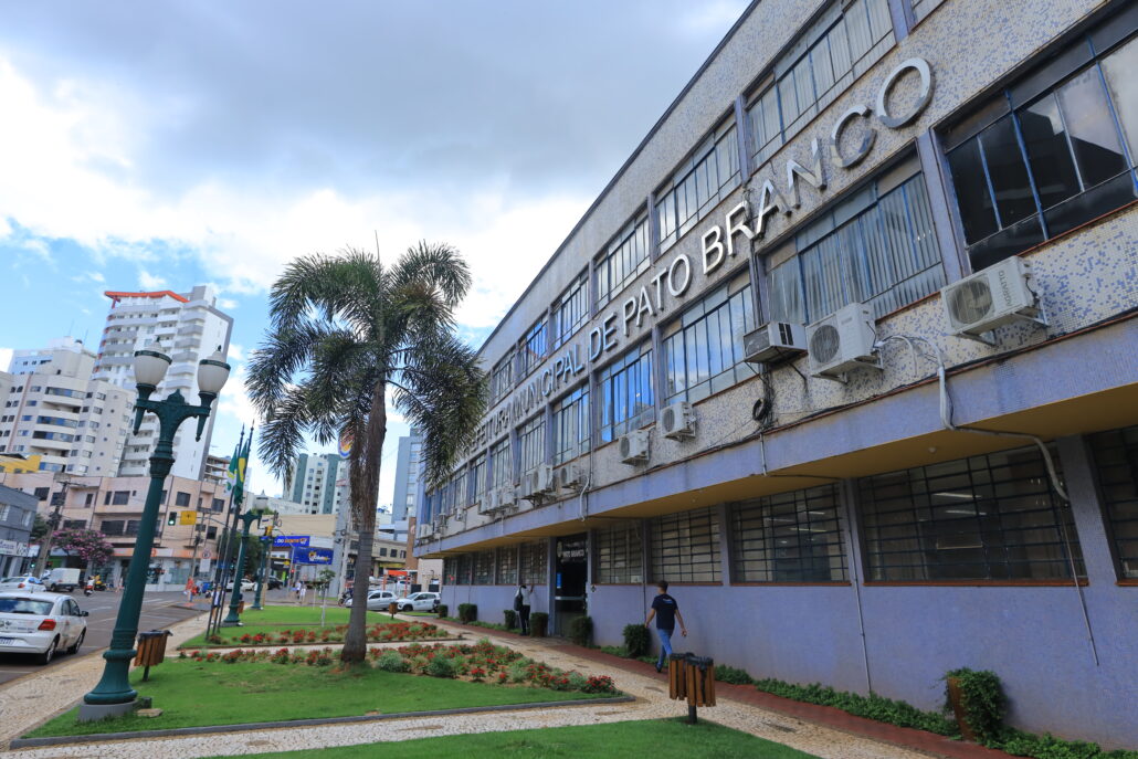 Executivo anuncia novos secretários municipais e cria Secretaria de Mobilidade e Transportes