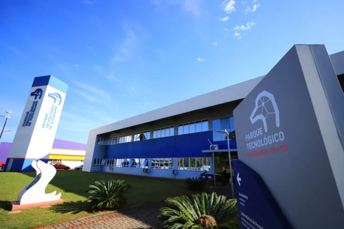 Prefeitura recebe 14 novos incubados na Incubadora Tecnológica de Pato Branco