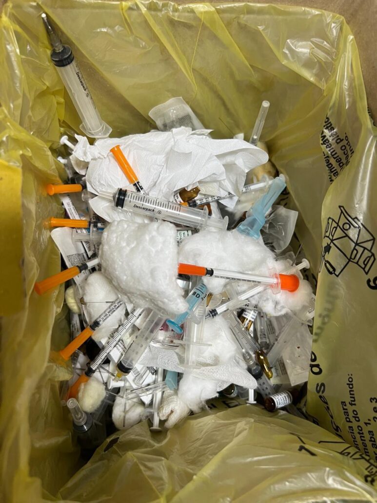 Vigilância Sanitária apreende substâncias impróprias em salão de beleza