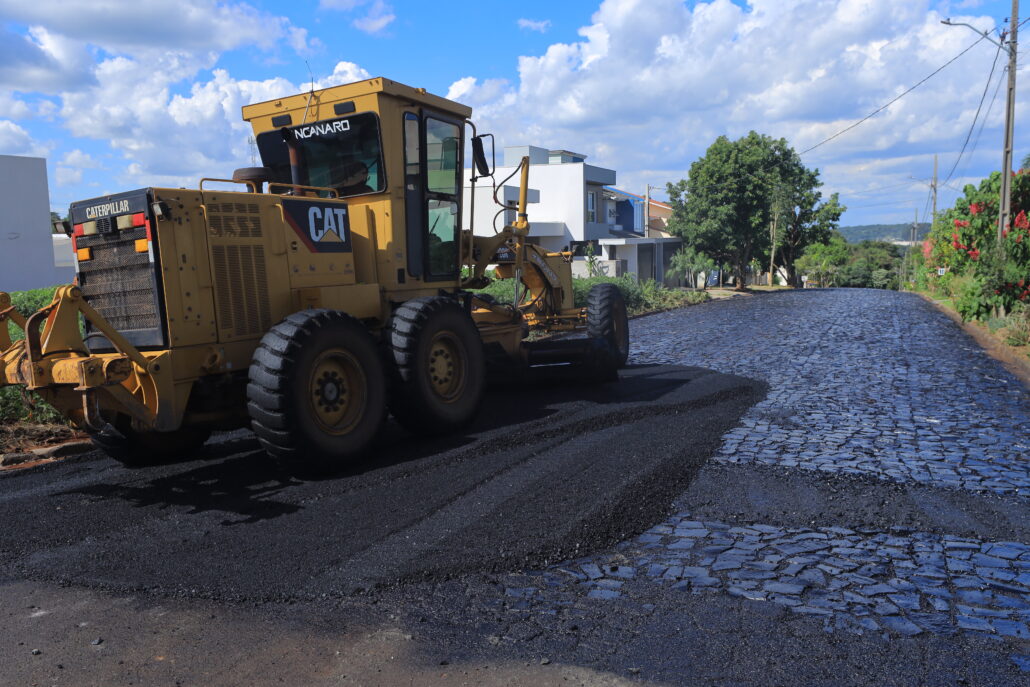 Prefeitura de Pato Branco autoriza pavimentação asfáltica em quatro bairros com investimento de R$ 10 milhões