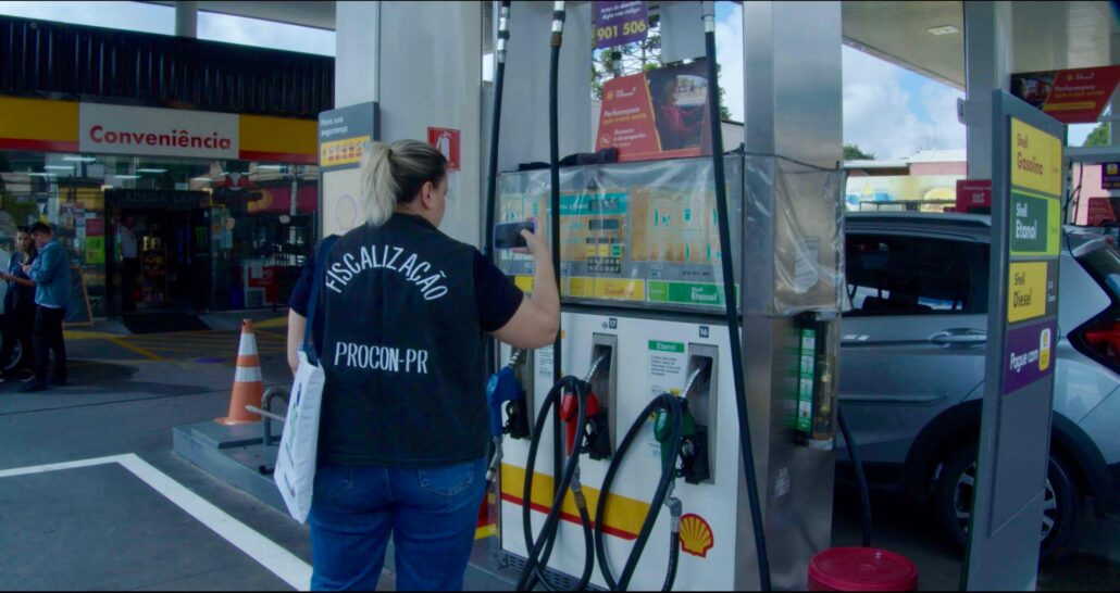 Força-tarefa com apoio do Ministério da Justiça: 44 Procons do Paraná se unem em notificação histórica contra distribuidoras de combustíveis