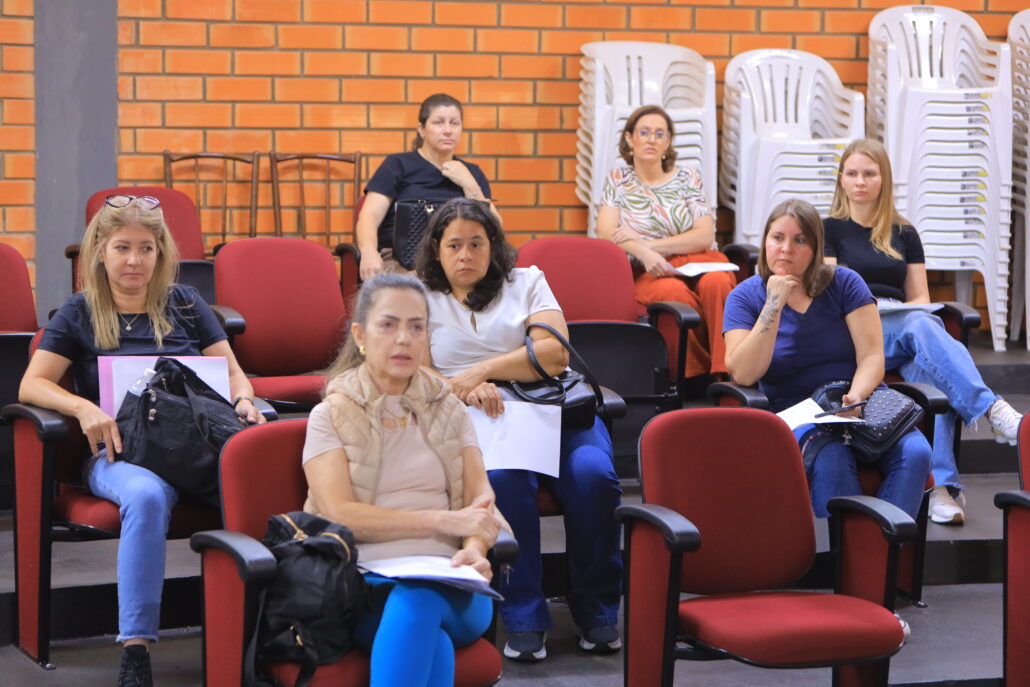 Prefeitura de Pato Branco realiza distribuição de novos professores para a Rede Municipal