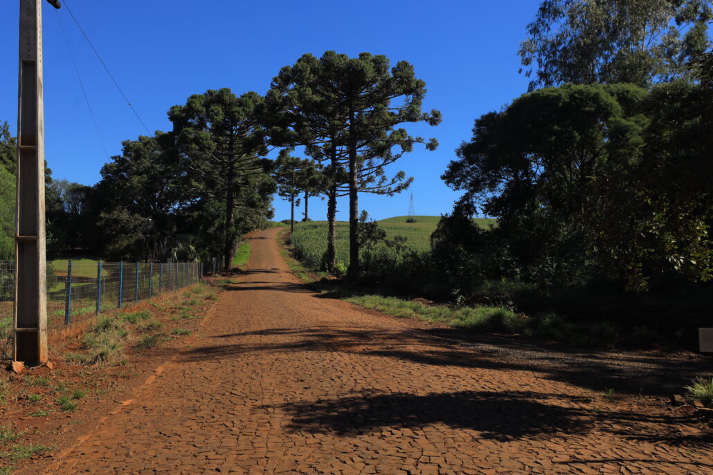 Novas obras de asfalto somam mais de 6 km em comunidades do interior de Pato Branco