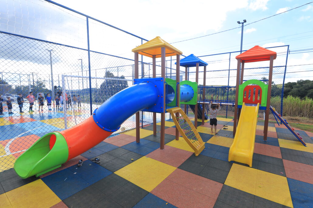 Praça Esportiva Antônio de Almeida é entregue aos moradores do Alto da Glória