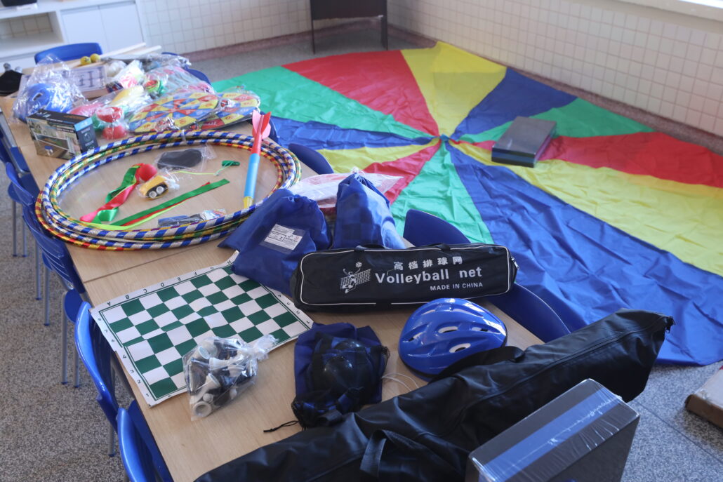 Educação em Tempo Integral recebe novos materiais esportivos e recreativos